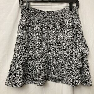 Altar'd State Black & White Lined Floral Tierd Mini Skirt w/Elastic Waist - SZ L